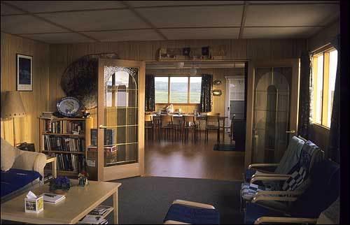 Peterson'S Point Lake Lodge Yellowknife Extérieur photo